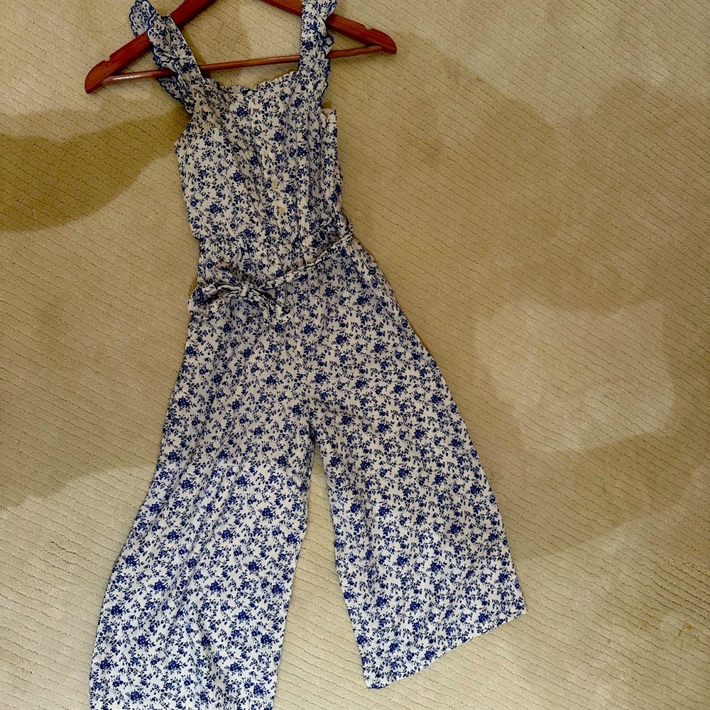 Polo Ralph Lauren kids floral jumpsuit 

Size 8 

Linen and cotton